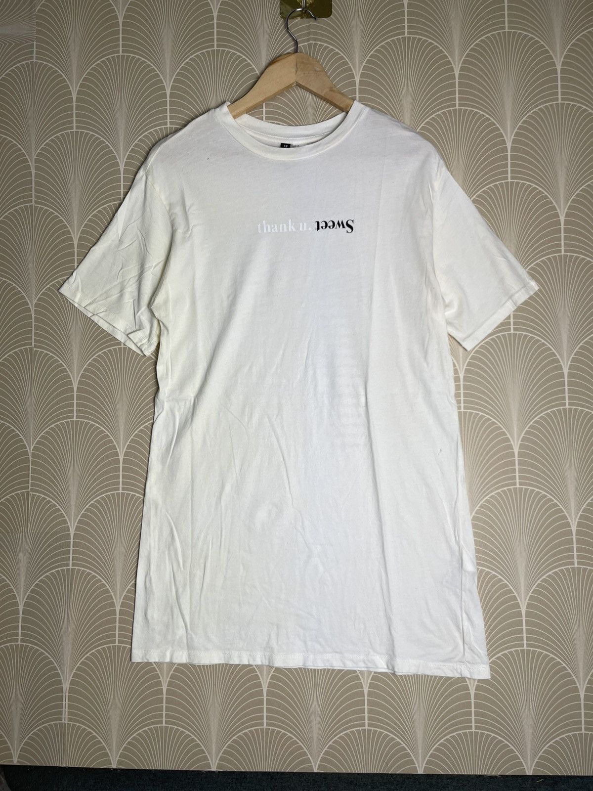 Band Tees × H&M ARIANNA GRANDE 2020 WORLD TOUR TSHIRT Size XS / US 0-2 / IT 36-38 - 1 Thumbnail