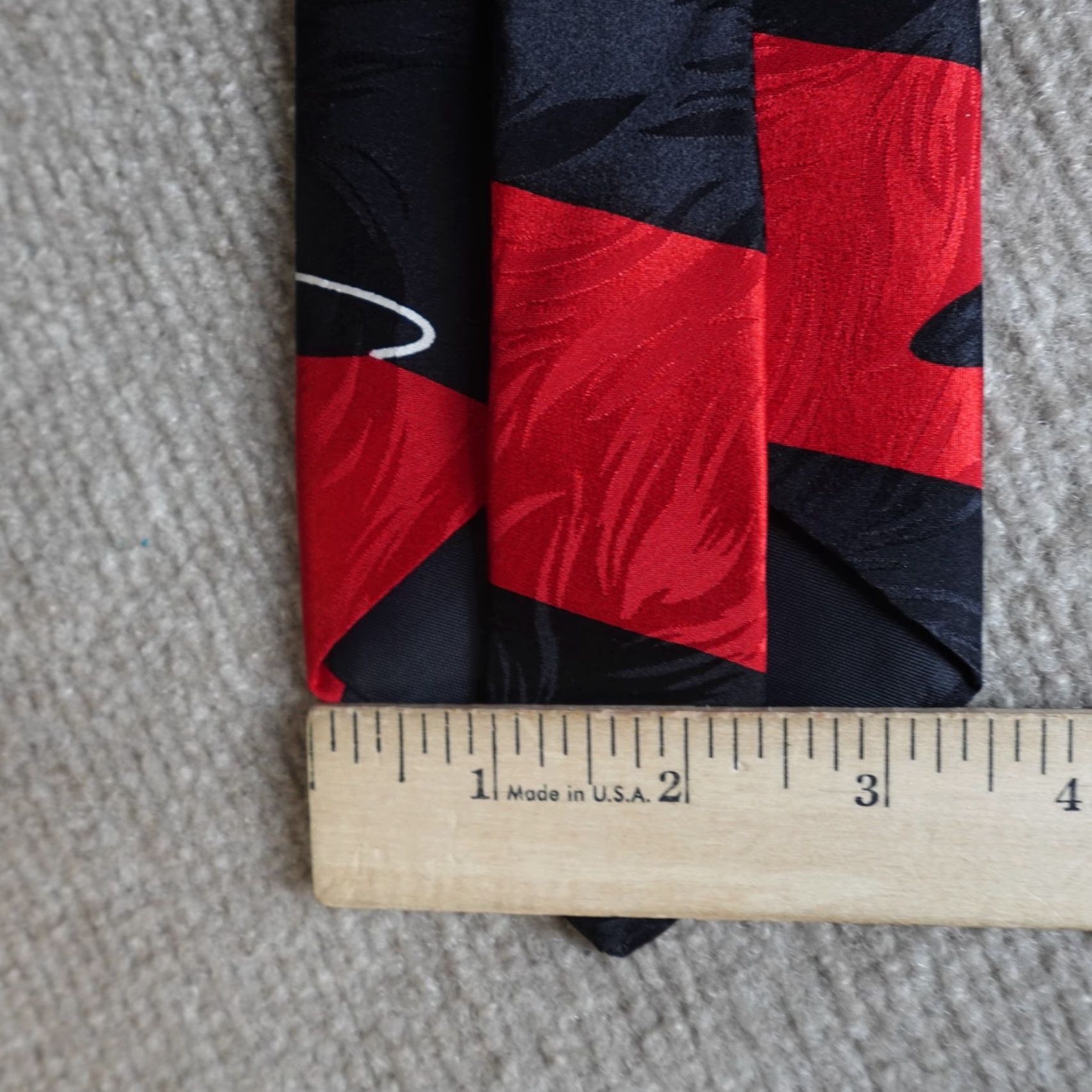 Vintage VINTAGE Dilbert Mens Tie Silk Red Black Striped Geometric Pattern 57"-60" Classic Length Men’s Silk Tie Size ONE SIZE - 4 Thumbnail