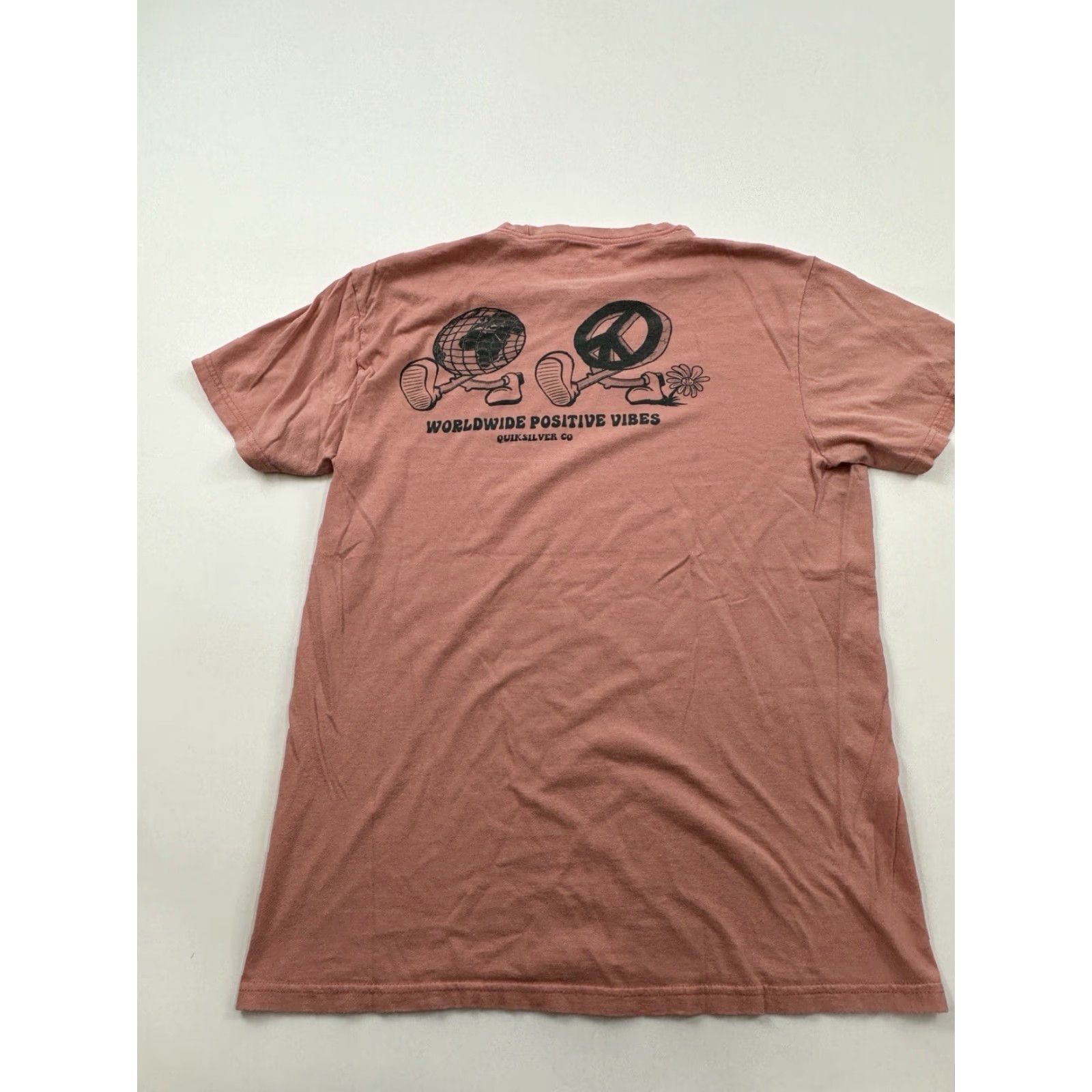 Quiksilver Quiksilver Shirt Mens Medium Peach Short Sleeve Peace Crew Neck T-Shirt Worldwide Positive Vibes USA Size US M / EU 48-50 / 2 - 5 Thumbnail