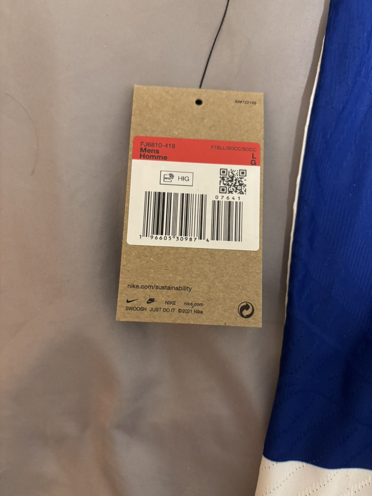 Nike Atletico madrid 2023/24 azpilicueta signed shirt with autogr Size US L / EU 52-54 / 3 - 3 Thumbnail