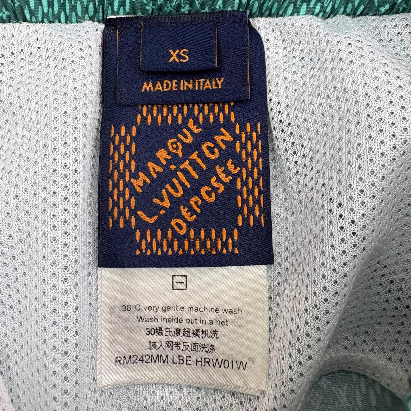 Louis Vuitton LV Monogram Swim Trunks XS Italy Unworn with tags Size US 28 / EU 44 - 7 Thumbnail