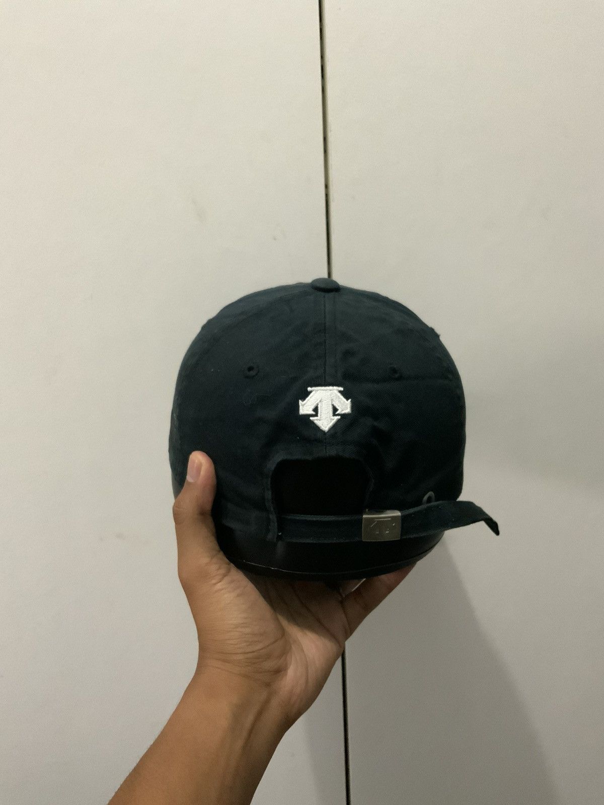 Descente Descente Black Streetwear Hat Size ONE SIZE - 3 Thumbnail