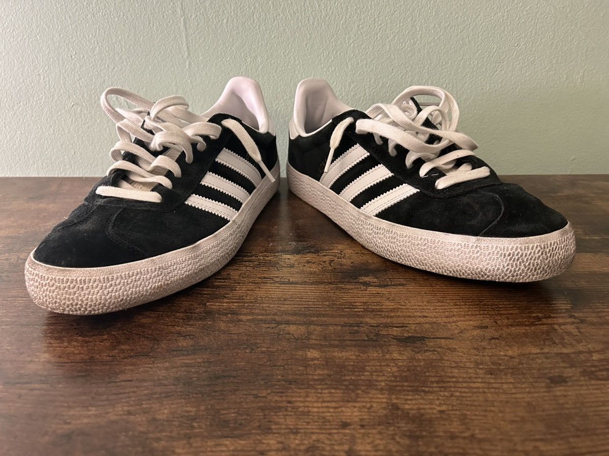 Adidas Adidas Gazelle Size US 8.5 / EU 41-42 - 3 Thumbnail