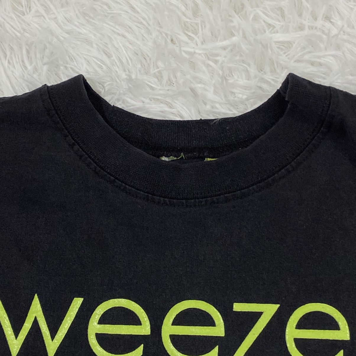 Band Tees Vintage Y2K weezer rock band Size US M / EU 48-50 / 2 - 5 Thumbnail