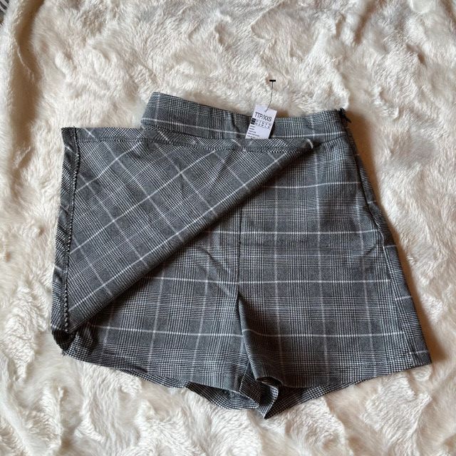 Garage Garage Grey Iris Plaid Skort Ladies Junior Size XXS NWT Size 24" / US 00 / IT 34 - 5 Thumbnail