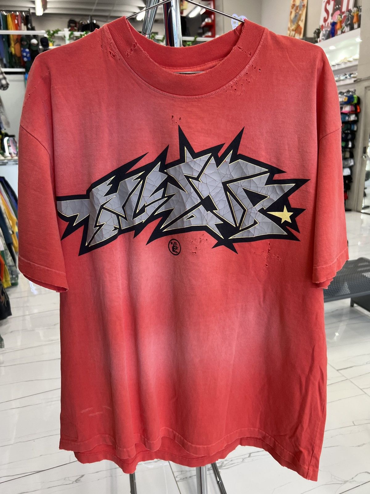HELLSTAR Red Crack Print T Shirt Size US XL / EU 56 / 4 - 1 Thumbnail