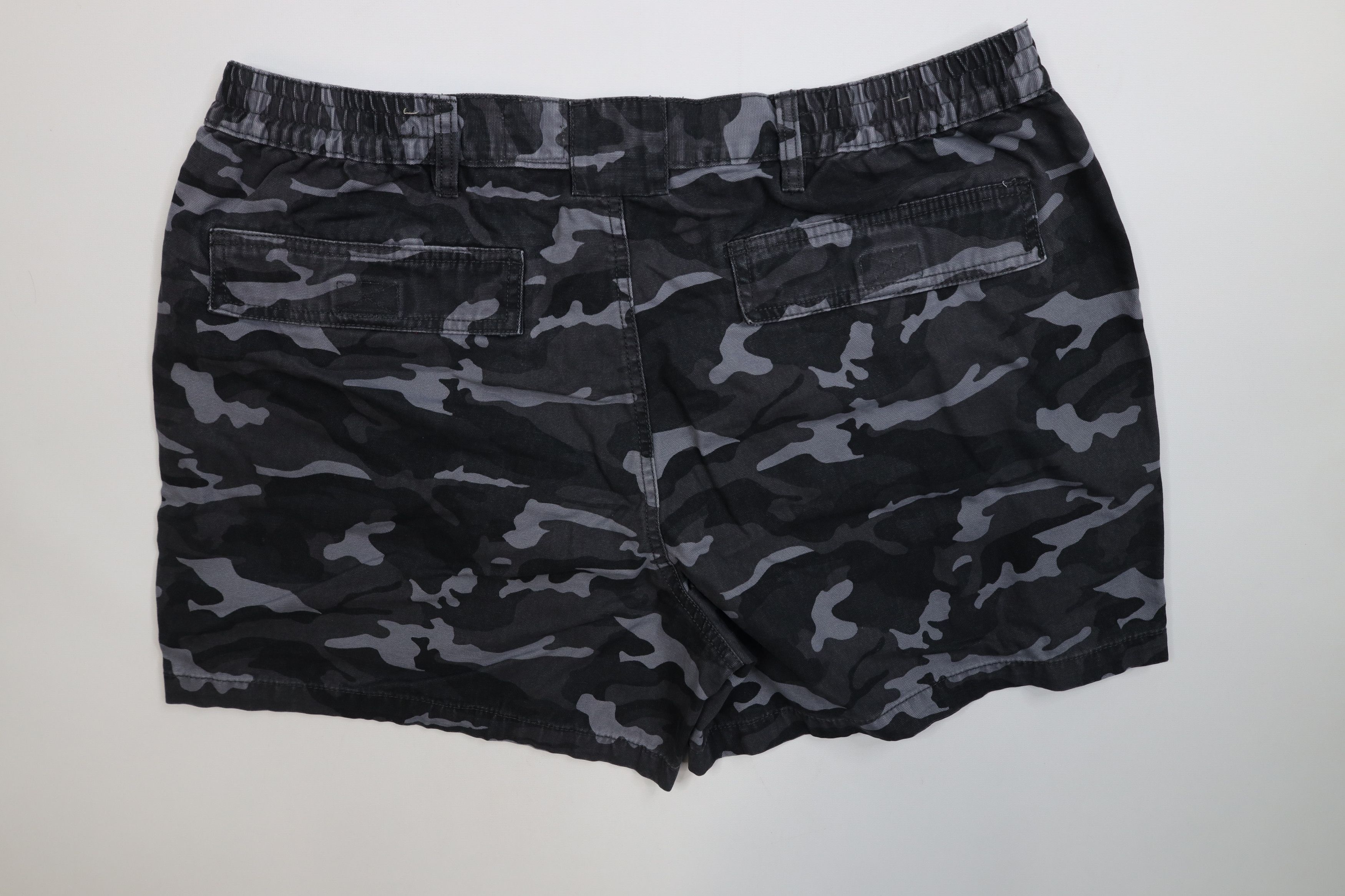 Vintage Vintage Y2K Streetwear Canvas Above Knee Cargo Shorts 5" Size US 40 / EU 56 - 7 Thumbnail