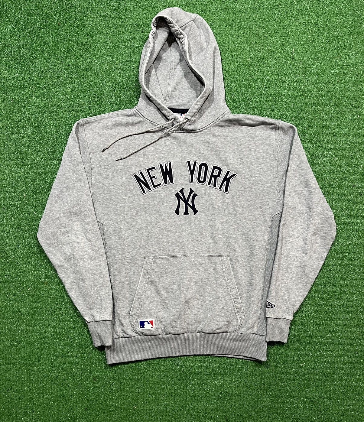 New Era × New York Yankees New Era New York Yankees Hoodie Vintage Size US S / EU 44-46 / 1 - 1 Thumbnail