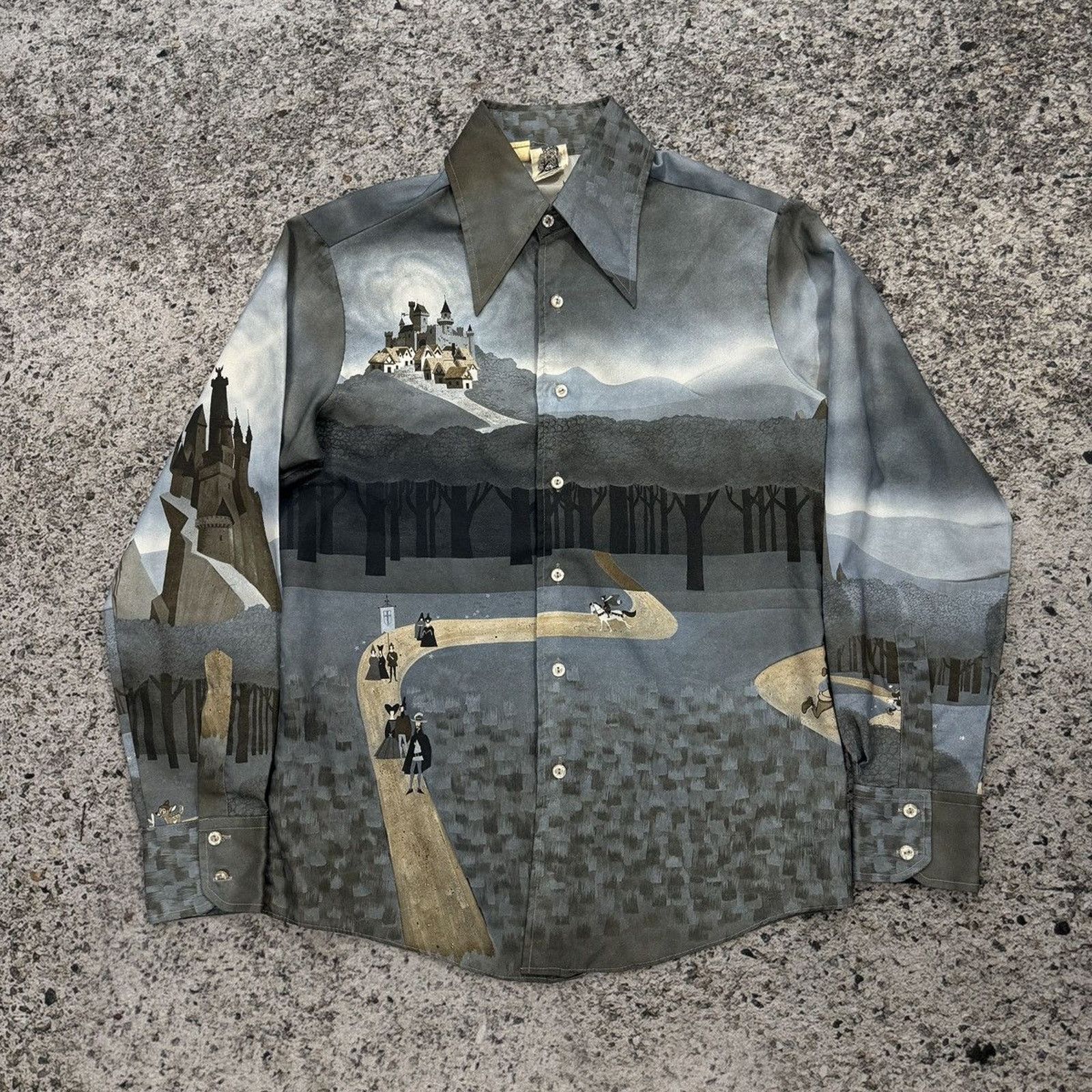 Vintage Vintage 70s Kennington Disney Shirt Castle Print Size US M / EU 48-50 / 2 - 11 Thumbnail