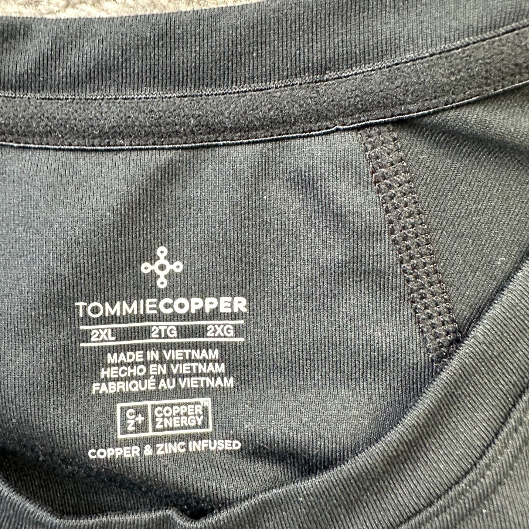 Vintage Tommie Copper Shirt Mens 2XL Black Gym Training Shoulder Support Crew Neck Pullover Casual Athletic Short Sleeve Size US XXL / EU 58 / 5 - 6 Thumbnail