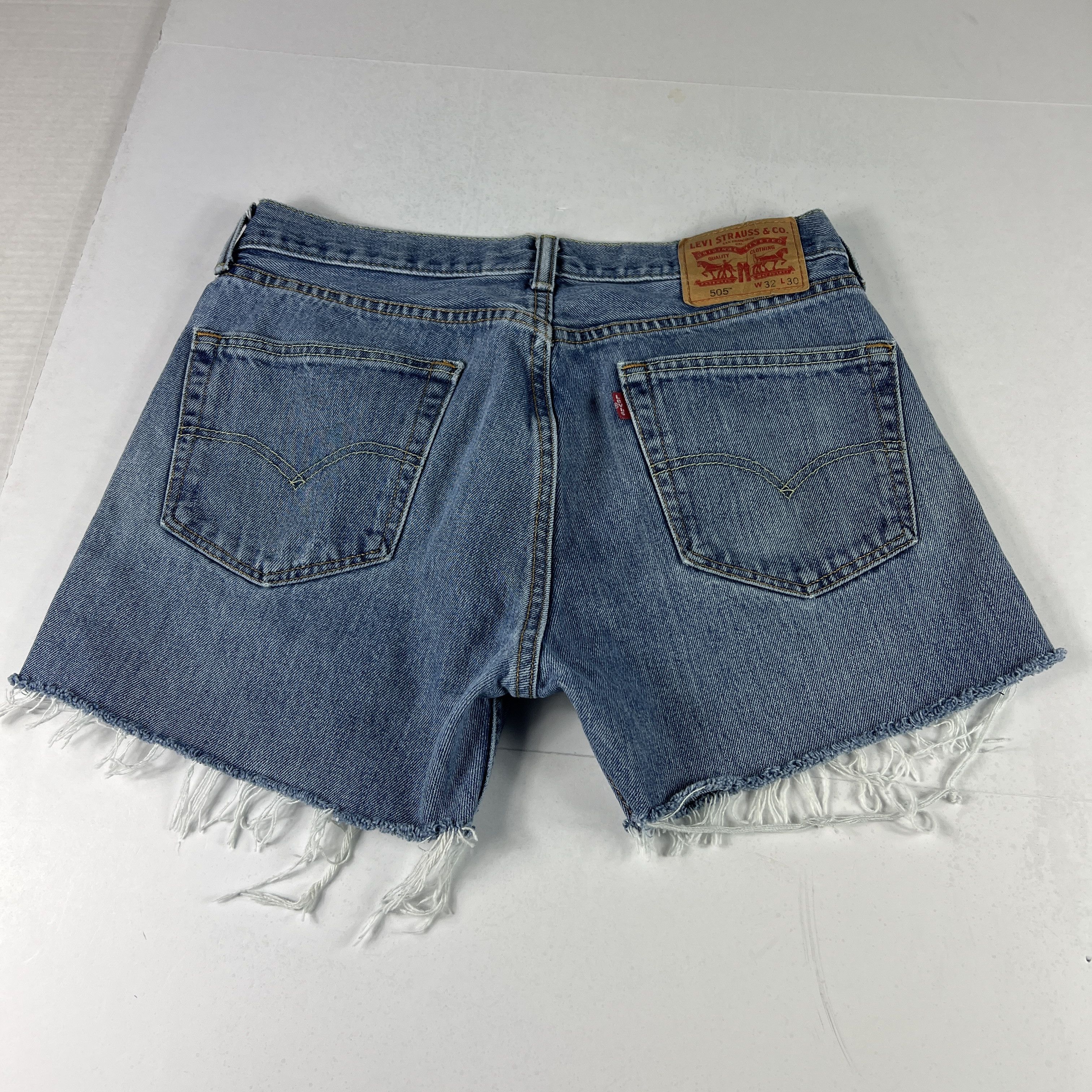 Levi's Levi's Jean Shorts 505 Faded Cut Off Cotton Denim Jorts Size US 33 - 9 Thumbnail