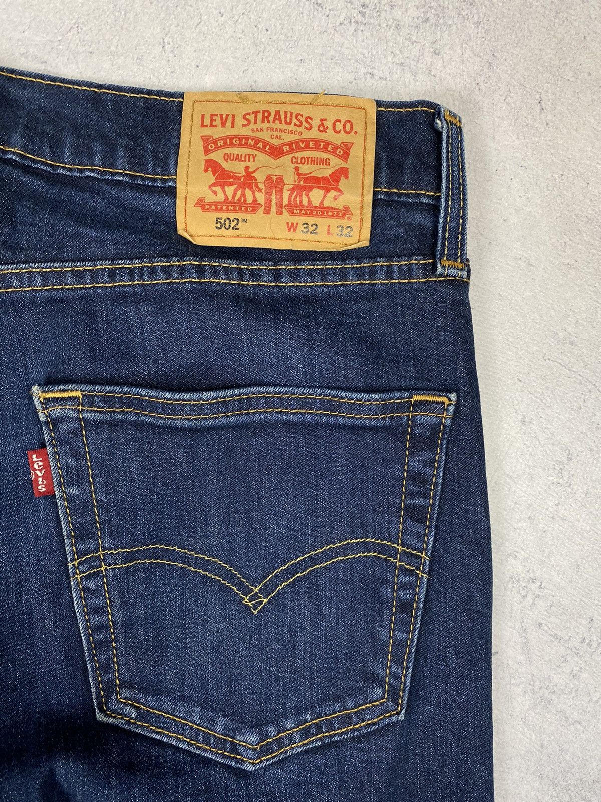 Levi's Levis Strauss & Co 502 Dark Blue Denim Jeans 32 x 32 Size US 33 - 3 Thumbnail