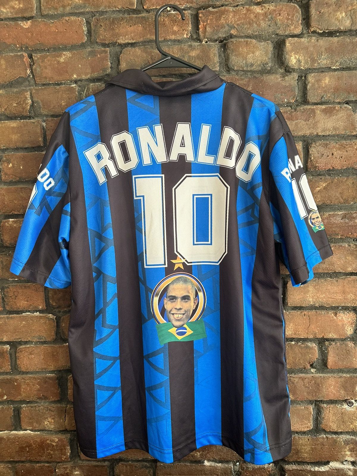 Vintage Vintage Inter Milan Ronaldo blue & black football shirt 90s Size US XL / EU 56 / 4 - 4 Thumbnail