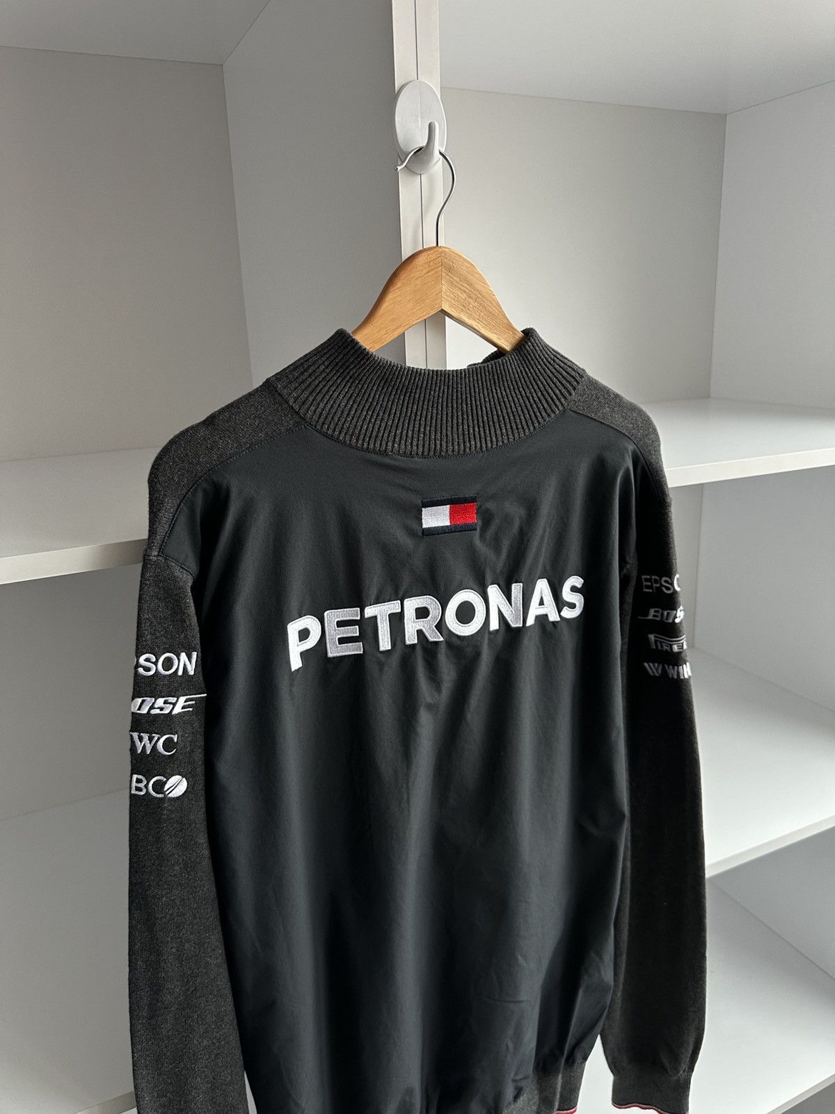Formula 1 × Vintage Vintage AMG Petronas Motosport Racing Sweater Size US XL / EU 56 / 4 - 13 Thumbnail