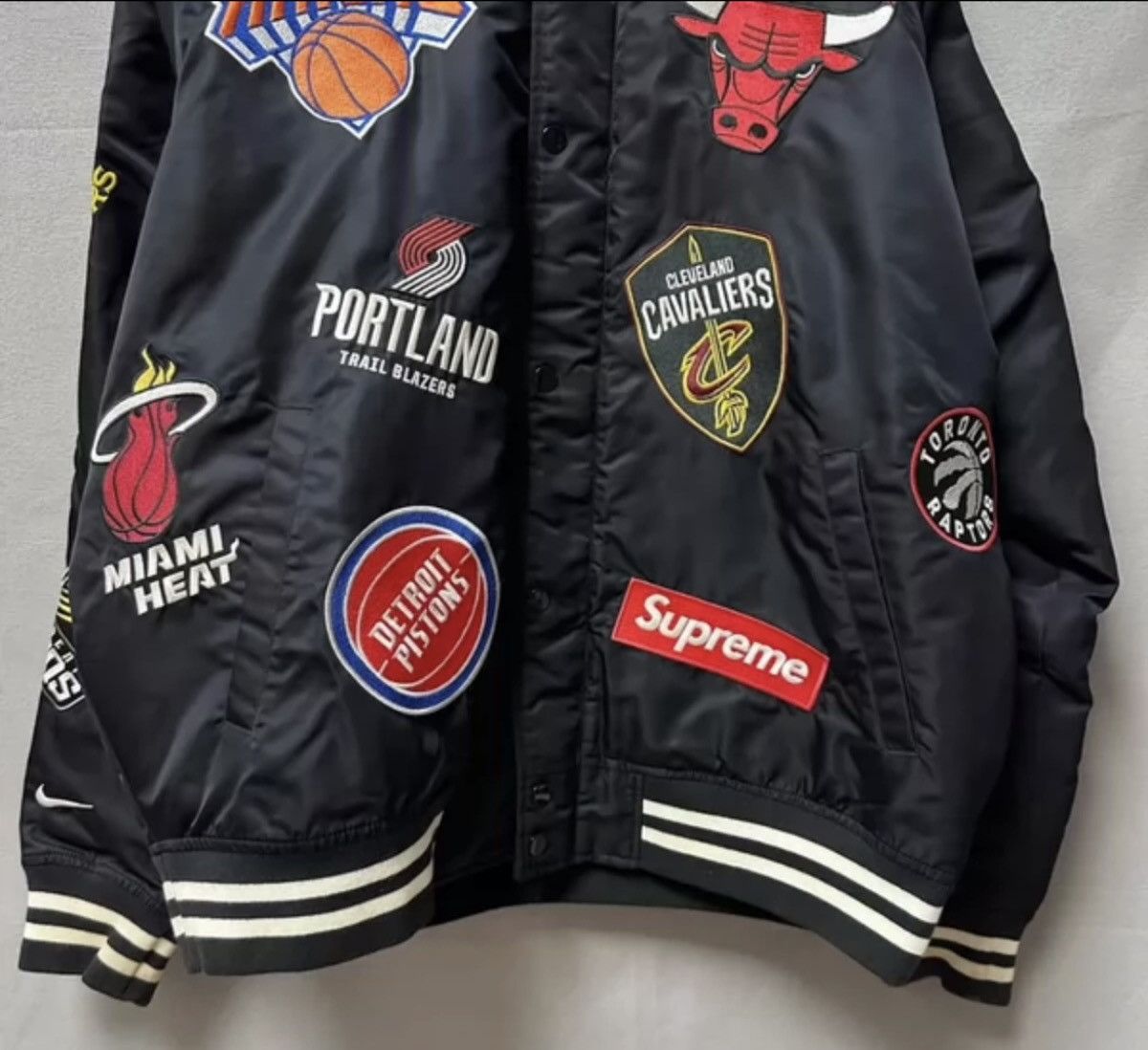 NBA × Nike × Supreme Supreme nba Jacket nike teams warm-up Jacket bomber Jacket Size US L / EU 52-54 / 3 - 4 Thumbnail