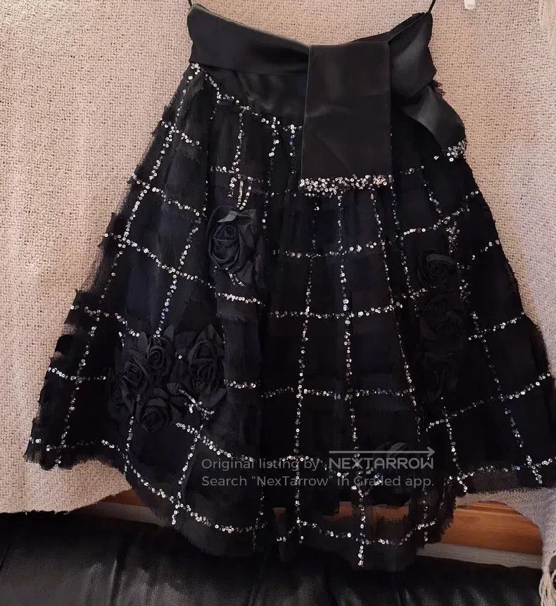 Valentino Valentino Black heavy studded beaded flower skirt Size L / US 10 / IT 46 - 3 Thumbnail