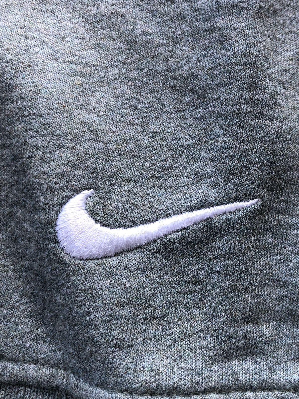 Nike Nike vintage 00s Big logo Sweatshirt Size US L / EU 52-54 / 3 - 7 Thumbnail