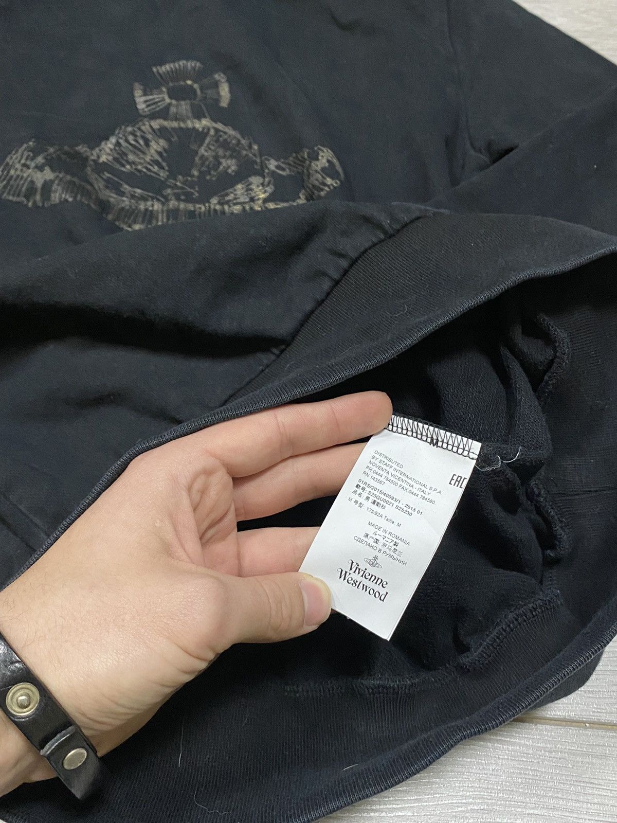 Vivienne Westwood Vivienne Westwood big orb Pin sweatshirt Size US M / EU 48-50 / 2 - 10 Thumbnail