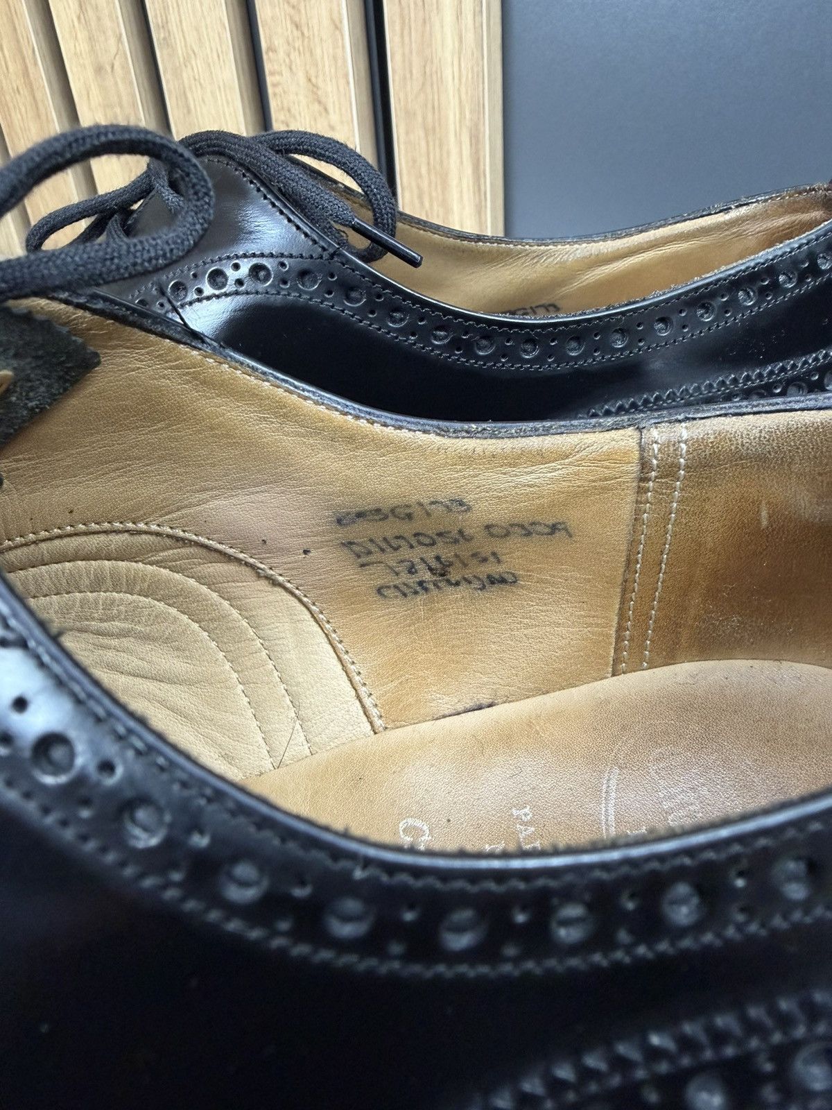 Church's Church’s Custom Grade Black Wingtip Brogue Oxford UK 8.5 Size US 9.5 / EU 42-43 - 4 Thumbnail