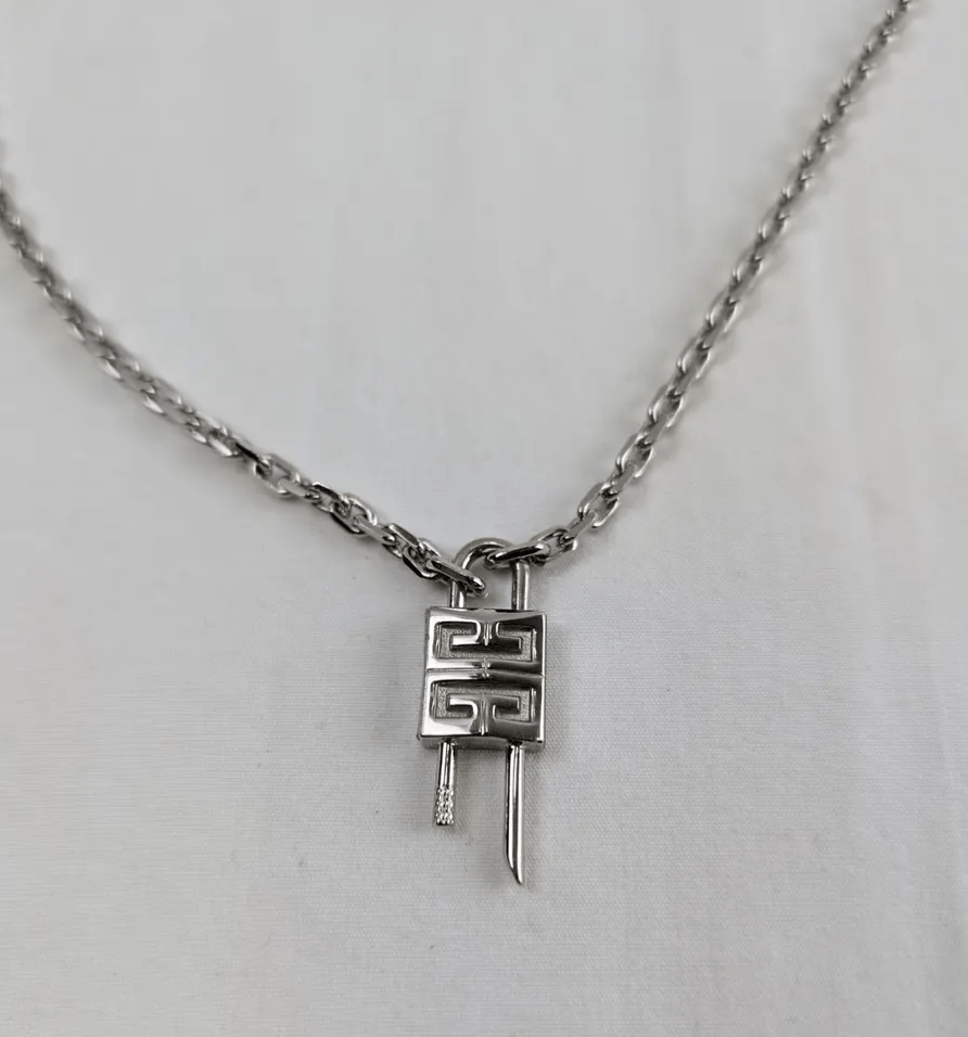 Givenchy o1srvl11e0725 Dup / Size: OS / Lock Necklace in Silver Size ONE SIZE - 4 Thumbnail