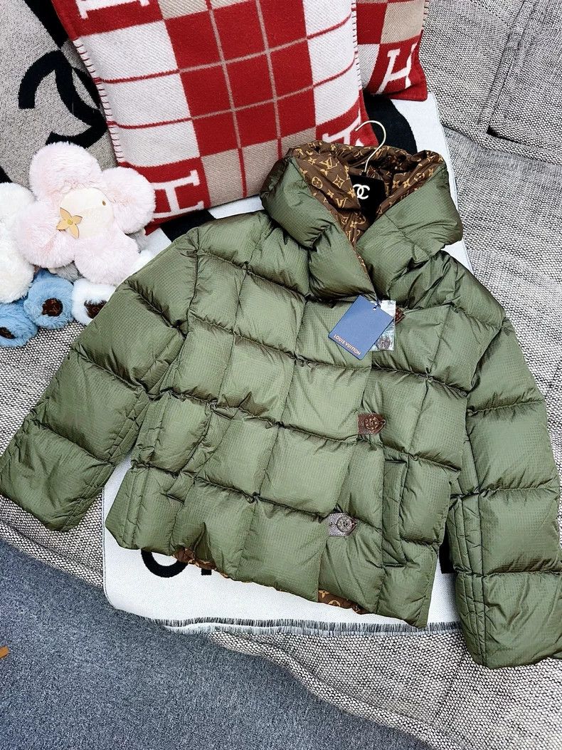 Louis Vuitton LOUIS VUITTON Olive Green Waffle Bread Down Jacket 2504-Nex Size XS / US 0-2 / IT 36-38 - 1 Thumbnail