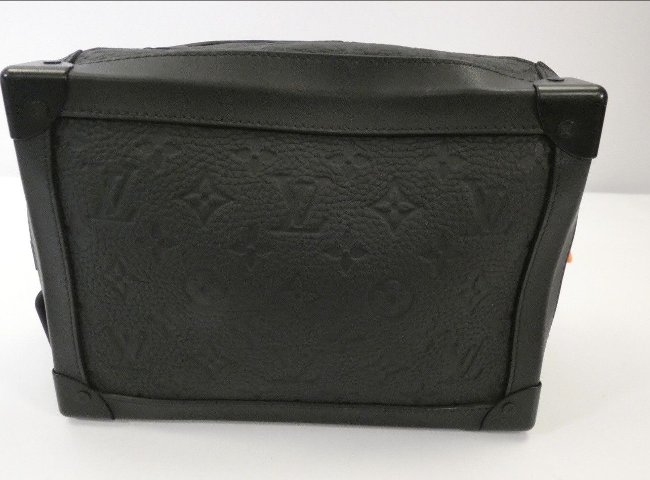 Louis Vuitton Louis Vuitton X Virgil Abloh Soft Trunk Size ONE SIZE - 8 Thumbnail