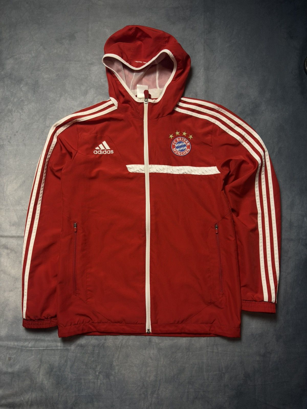 Adidas × Japanese Brand × Vintage Vintage Adidas Bayern Munich Trackjacket Tracksuit 2013 Size US S / EU 44-46 / 1 - 1 Thumbnail