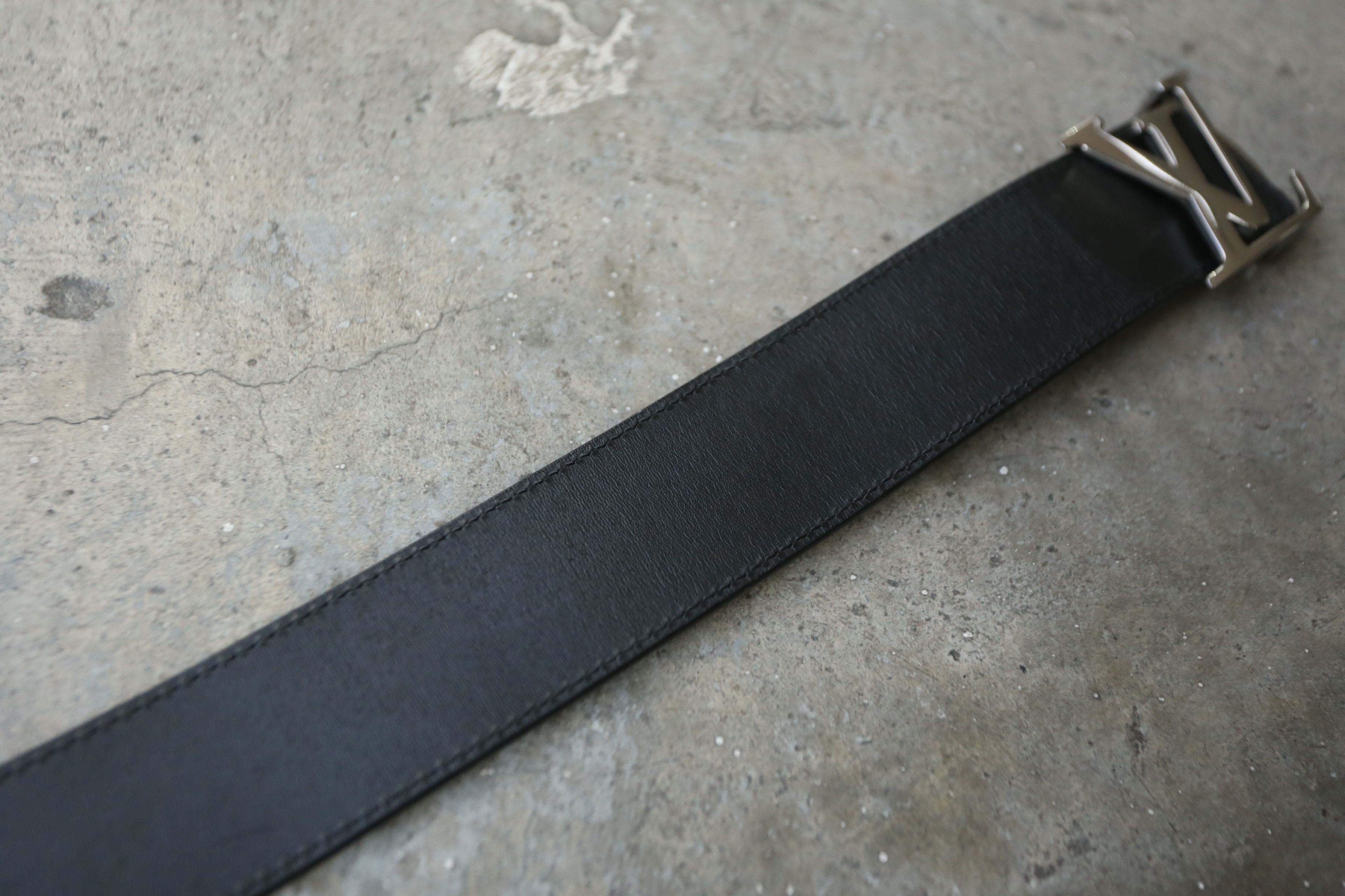 Louis Vuitton Louis Vuitton - 2017 - Initials 40mm Reversible Belt Size 30 - 7 Thumbnail