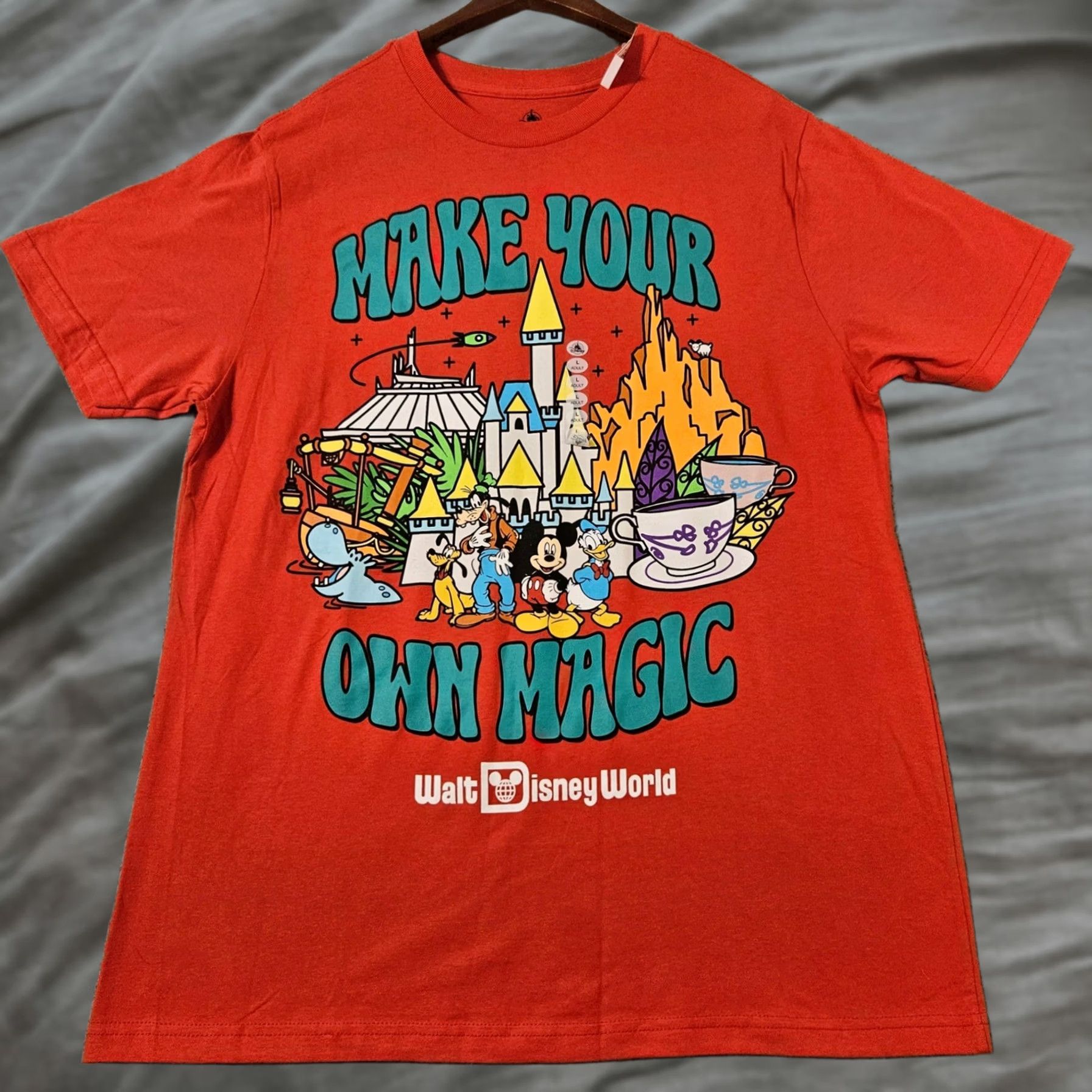 Disney Disney Walt Disney World Parks Mickey Castle Make Your Own Magic T Shirt Sz Large NWT Size US L / EU 52-54 / 3 - 1 Thumbnail