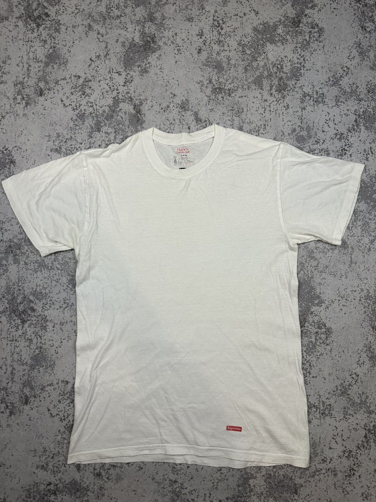 Hanes × Supreme Supreme Hanes White Tee Small Box Logo Size US S / EU 44-46 / 1 - 2 Thumbnail