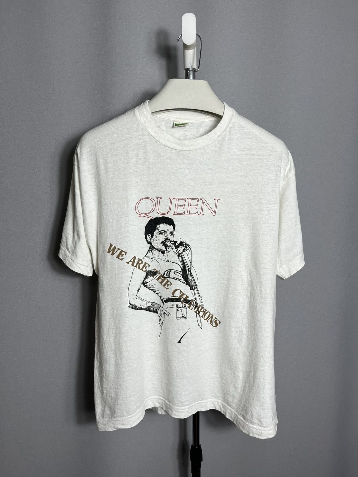 Other Queen We Are the Champions Live Aid 1985 vintage shirt Size US XL / EU 56 / 4 - 1 Thumbnail