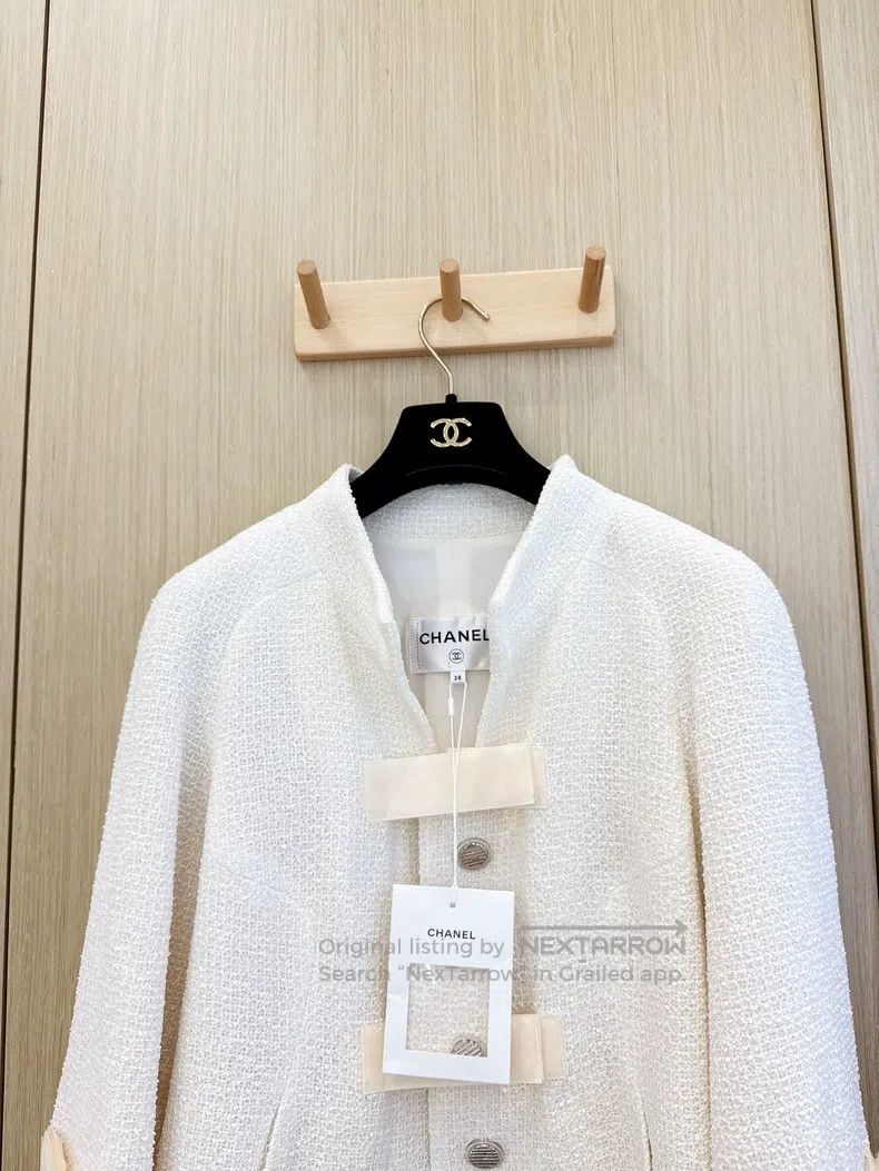 Chanel Chanel Data Centre Series Beige Velcro Small Fragrance Twe Size XS / US 0-2 / IT 36-38 - 2 Thumbnail