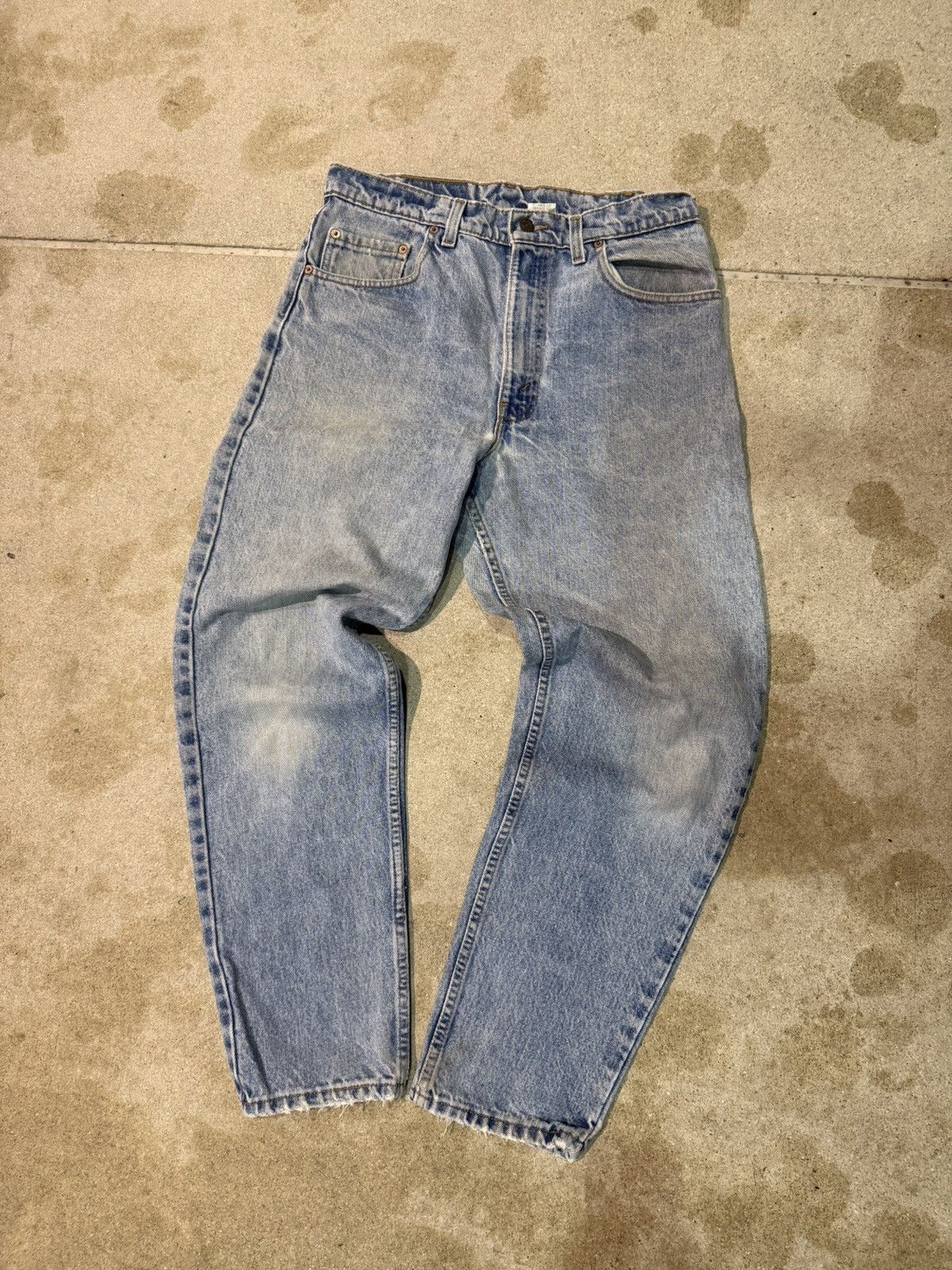 Levi's Vintage Levi’s 550 Relaxed Fit Tapered Jeans W33 L30 USA Size US 33 - 1 Thumbnail