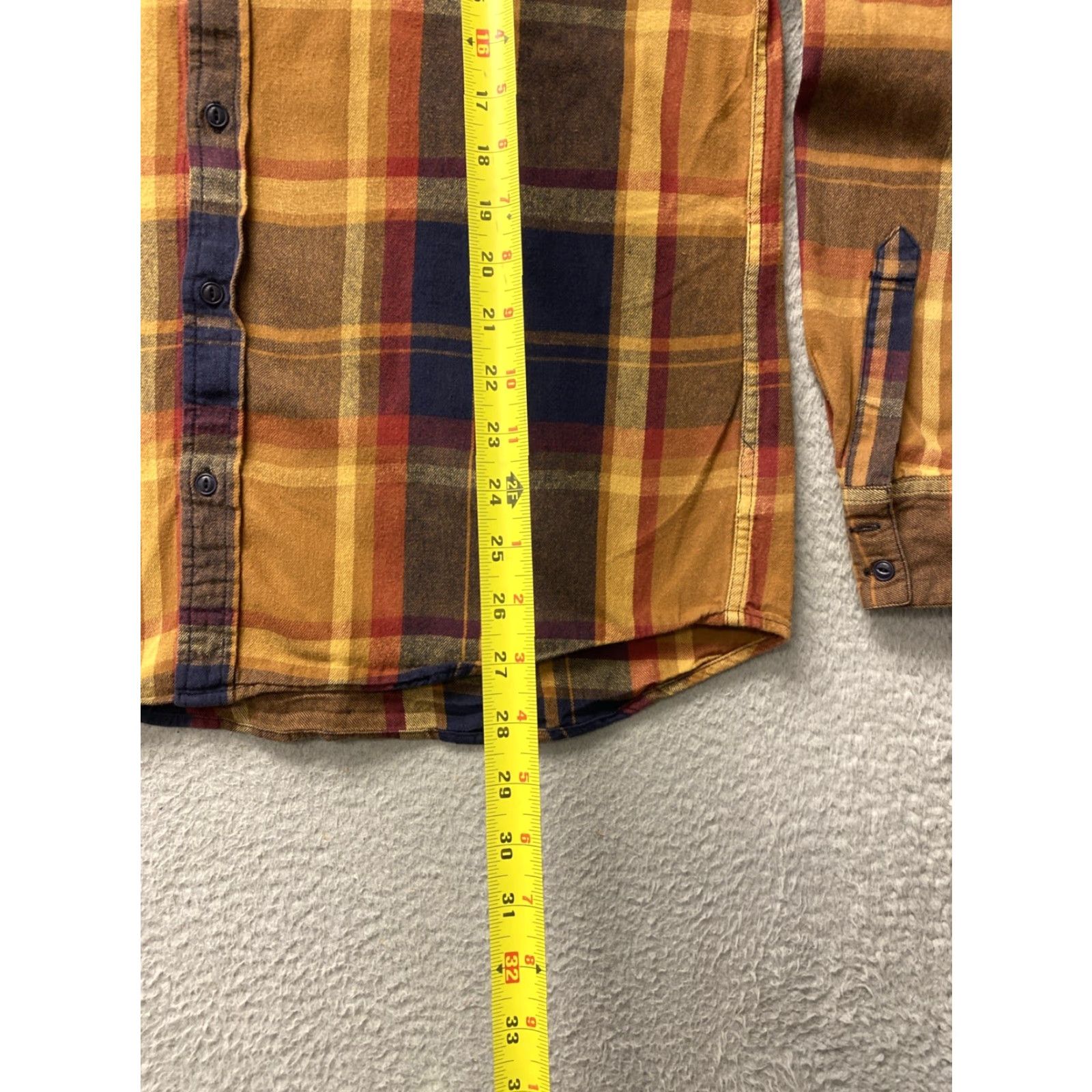 Levi's Levi's Button-Up Shirt Mens 2XL Multicolor Plaid Cotton Flannel Long Sleeve Collared Button Casual Pockets Size US XXL / EU 58 / 5 - 7 Thumbnail
