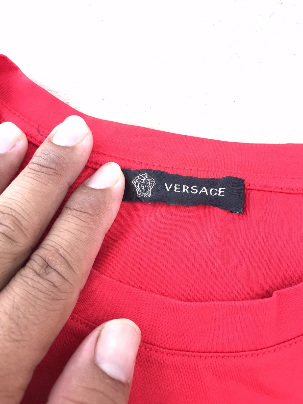 Versace Versace red tshirt Size XL / US 12-14 / IT 48-50 - 6 Thumbnail