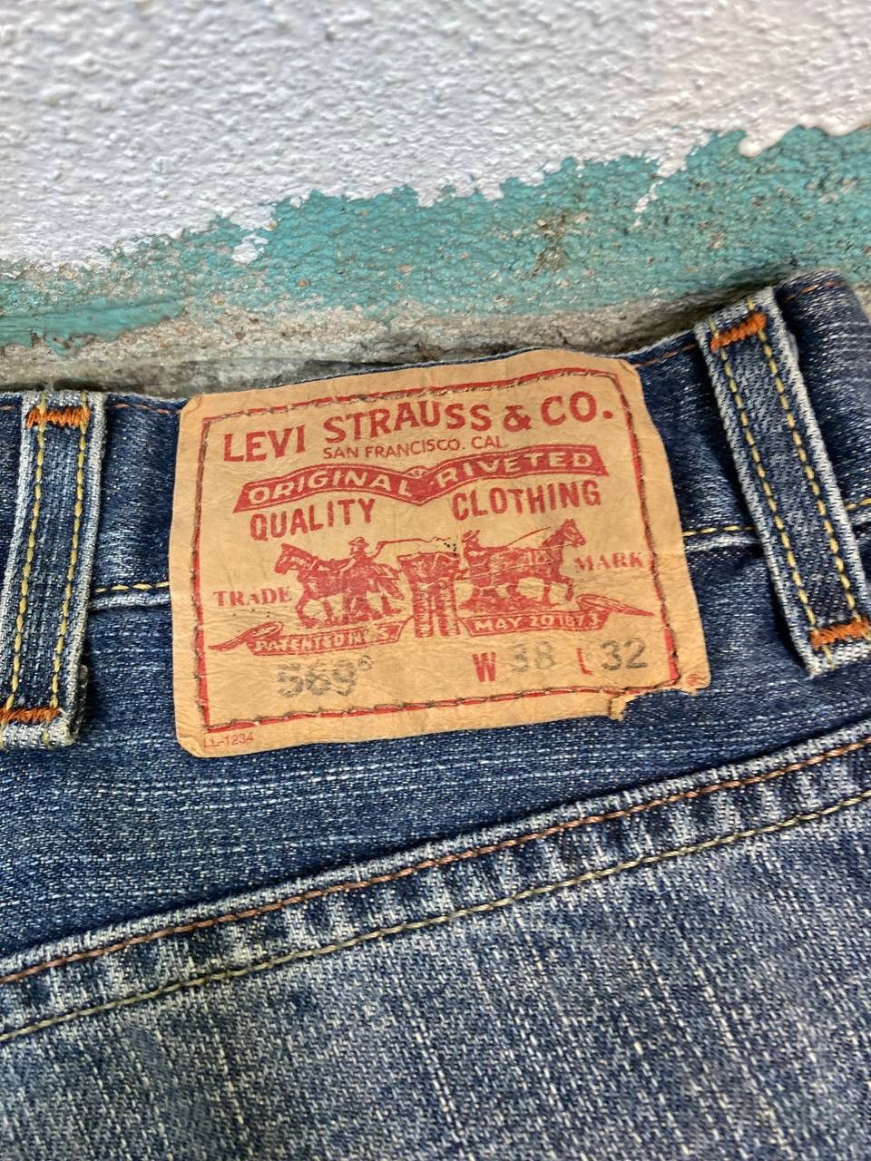 Levi's vintage levis 569 loose straight distressed denim Size US 40 / EU 56 - 5 Thumbnail