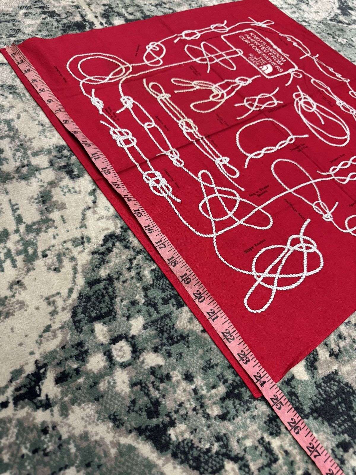 The North Face THE NORTH FACE KNOTS PRINTED HANDKERCHIEF SCARF Size ONE SIZE - 3 Thumbnail
