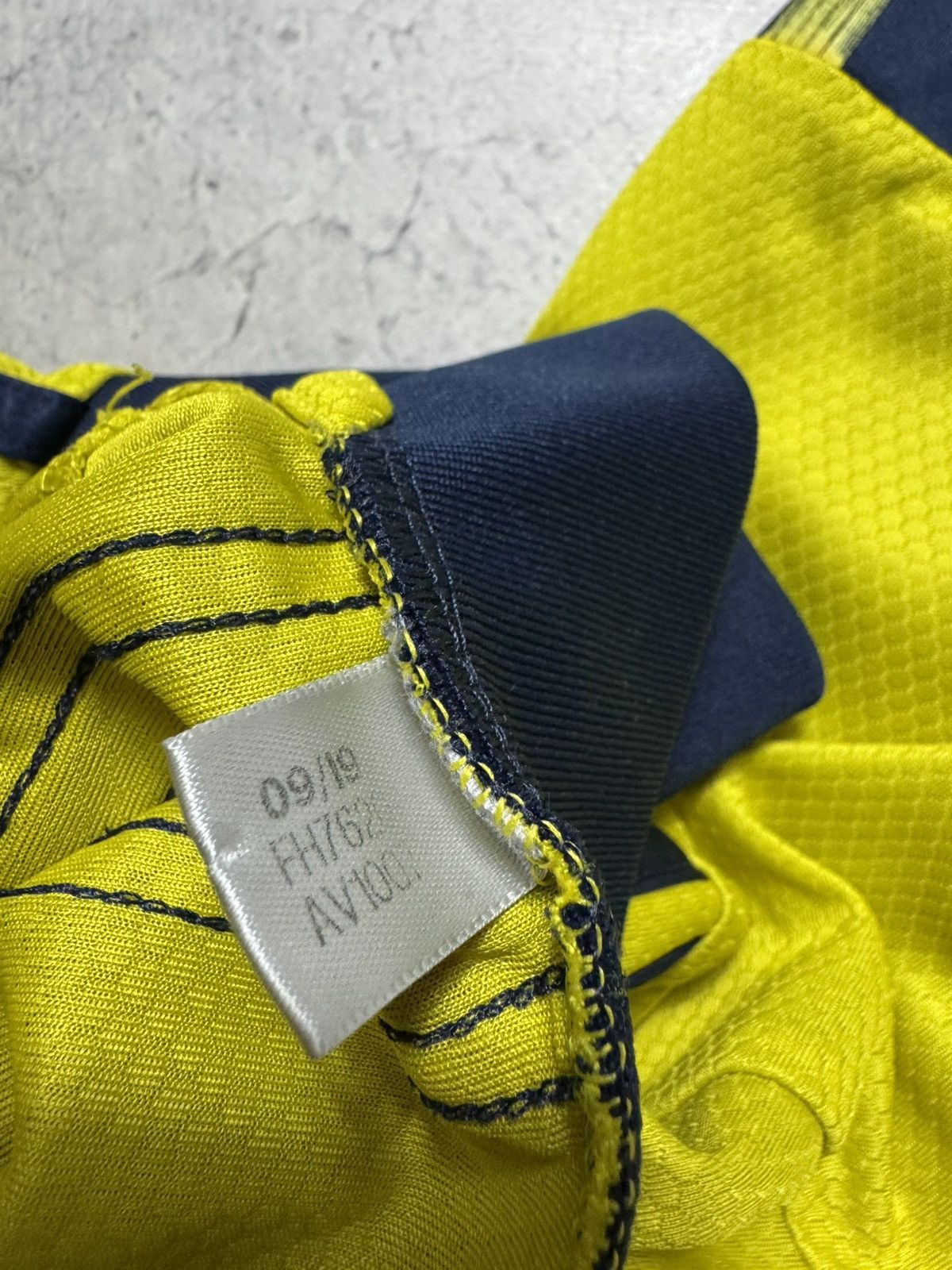 Adidas Adidas Sweden Team 2019/2020 Soccer Jersey Size US XL / EU 56 / 4 - 6 Thumbnail