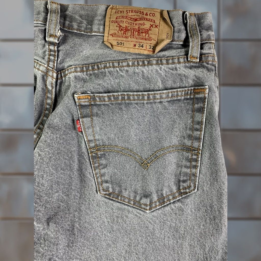 Levi's VINTAGE Levi’s 501 Jeans Mens 34x32 Gray Button Fly Made in USA 2008 Fits 31x31 Denim Straight Baggy Casual Regular Mens Size US 31 - 1 Thumbnail