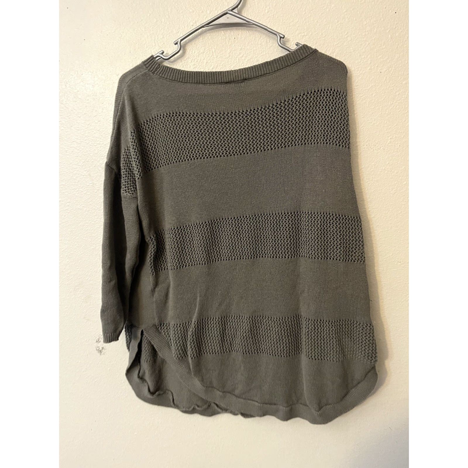 Express Express Womens M Dark Gray Round Neck Solid 3/4 Sleeve Sweater Top Solid Size M / US 6-8 / IT 42-44 - 3 Thumbnail