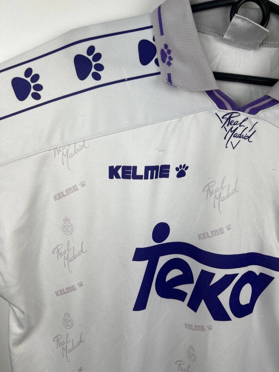Vintage Real Madrid Kelme 1996-1997 Home jersey t-shirts size XL Size US XL / EU 56 / 4 - 6 Thumbnail
