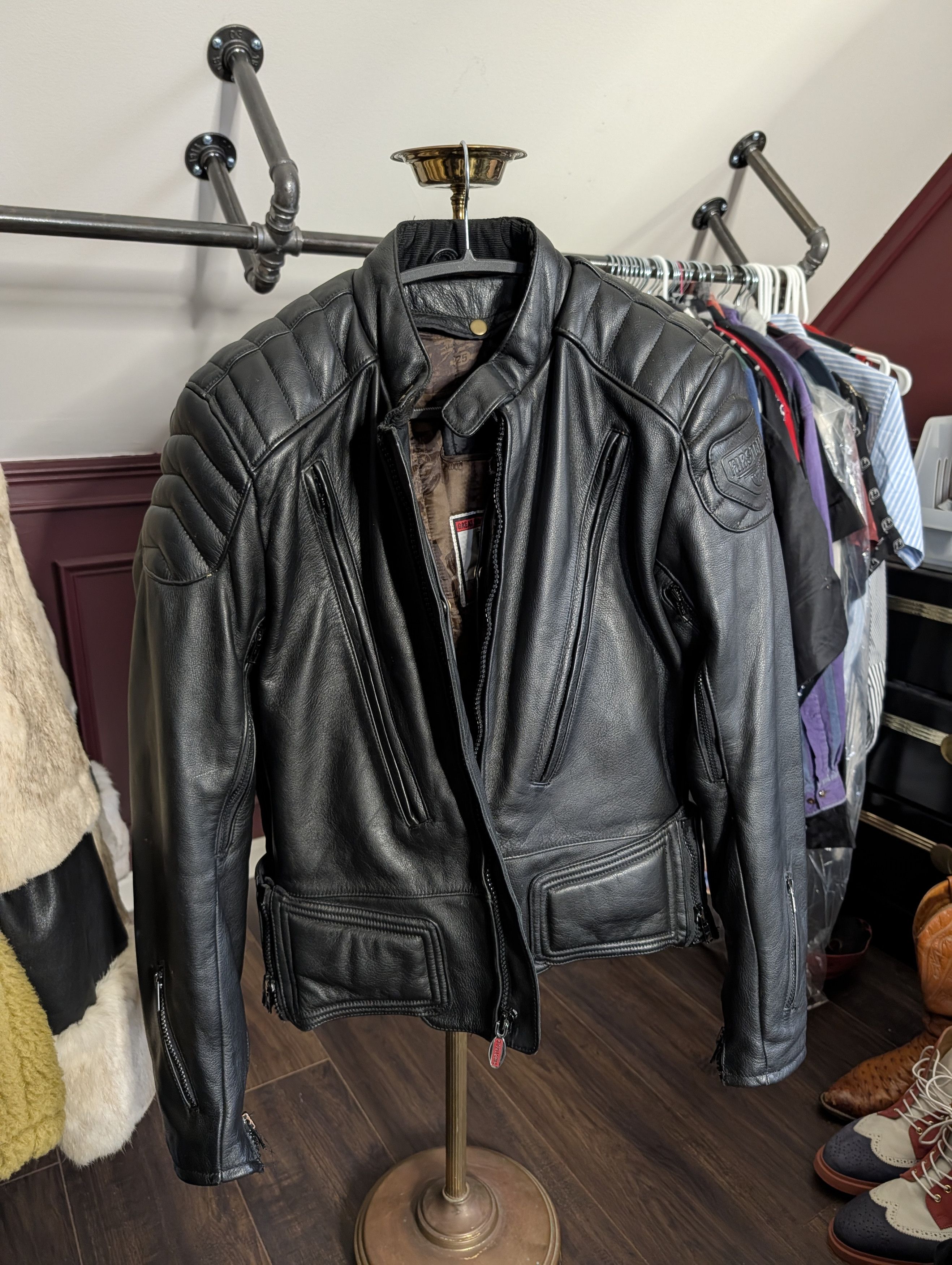 FirstGear Leather padded Thermolite lining armored moto jacket Size US XS / EU 42 / 0 - 17 Thumbnail