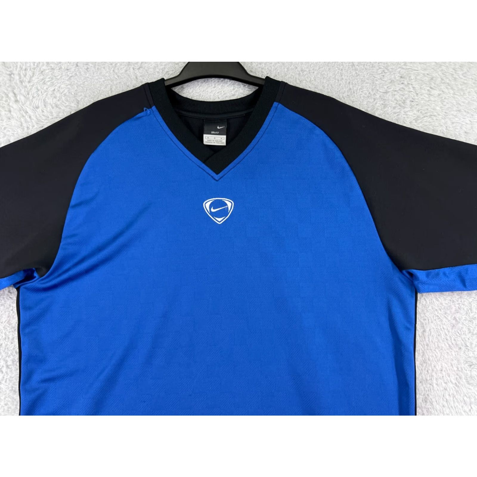 Nike Nike Dri-Fit Shirt Mens Medium Blue Short Sleeve V-Neck Soccer Activewear Poly Polyester Brand Nike Regular Fit 90s? Size US M / EU 48-50 / 2 - 6 Thumbnail