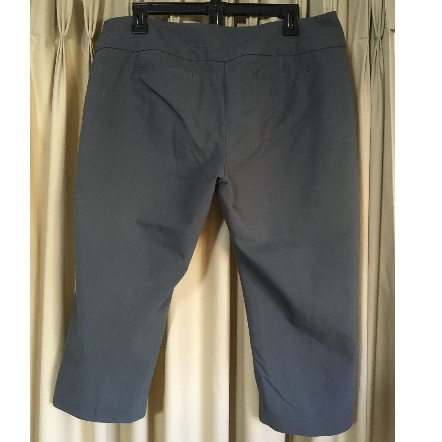 Apt. 9 APT. Nine The Tory Capri Size 14P Women’s Gray Faux Pockets Size 36" / US 14 / IT 50 - 2 Thumbnail