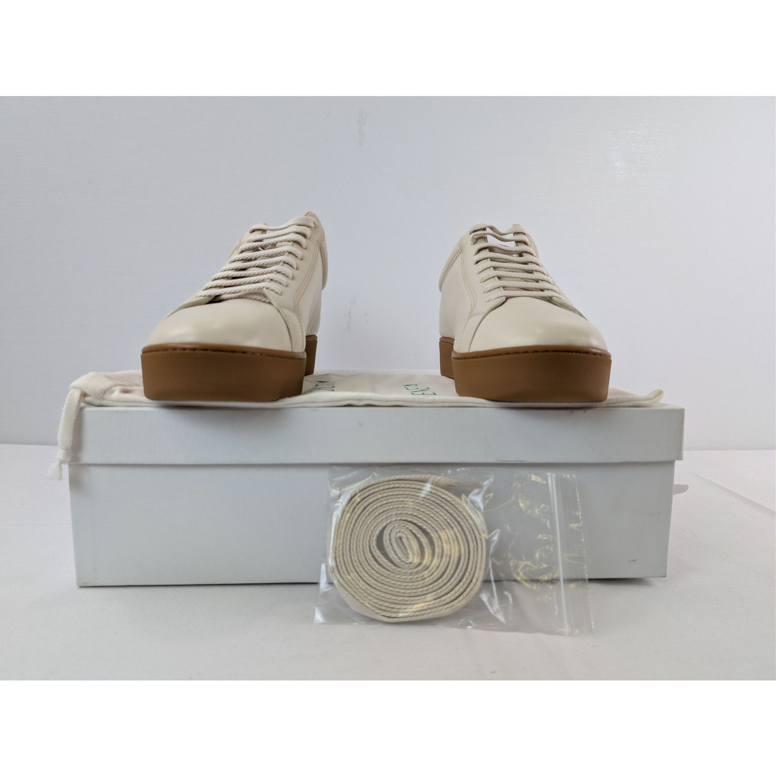 Bottega Veneta o1rshd1 Leather Lagoon Nappa Low Top Sneakers in Sea Salt Size US 12 / EU 45 - 17 Thumbnail