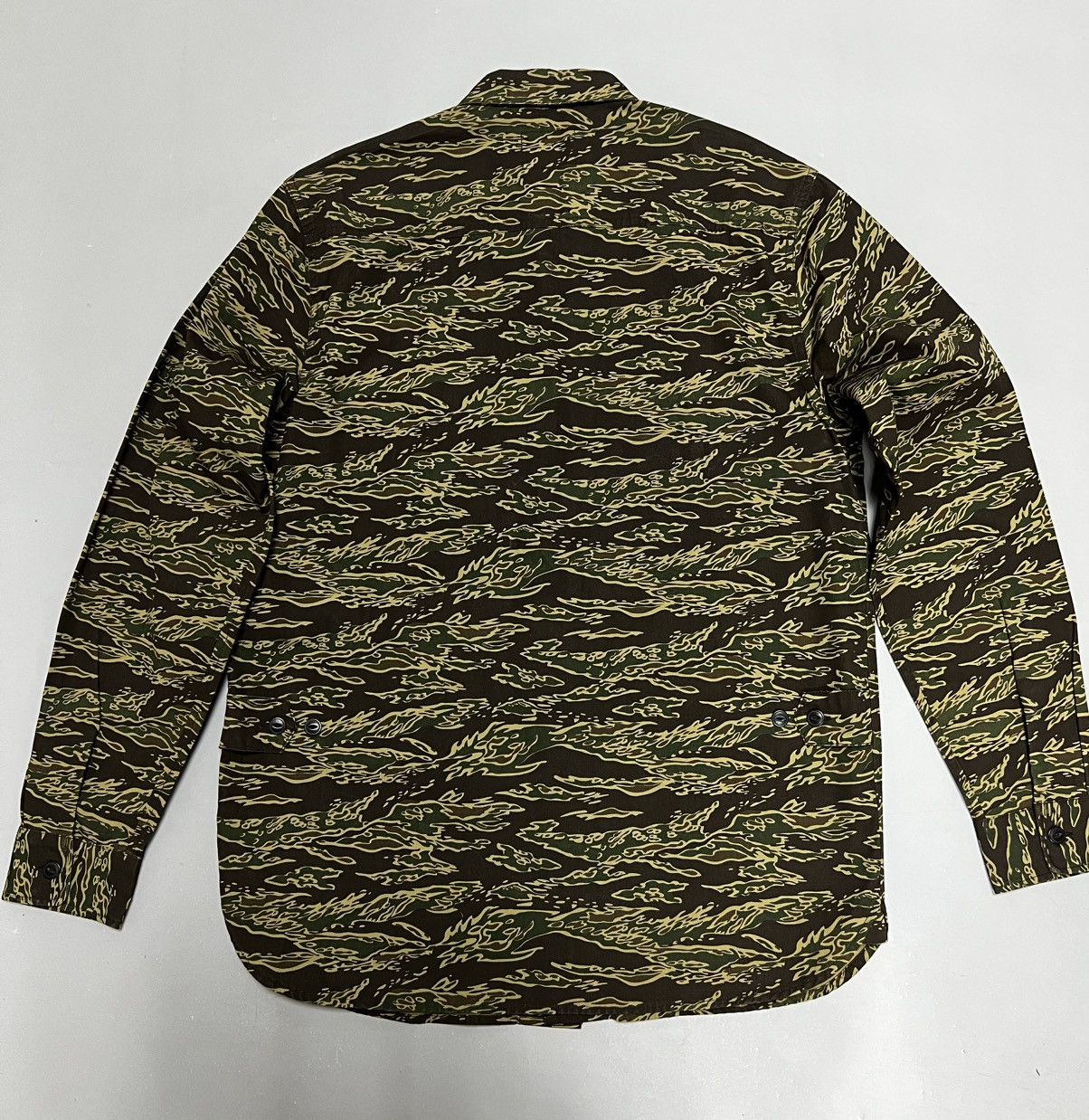 Carhartt × Carhartt Wip Carhartt WIP Memories Shirt Camo Tiger NEW Size US M / EU 48-50 / 2 - 16 Thumbnail
