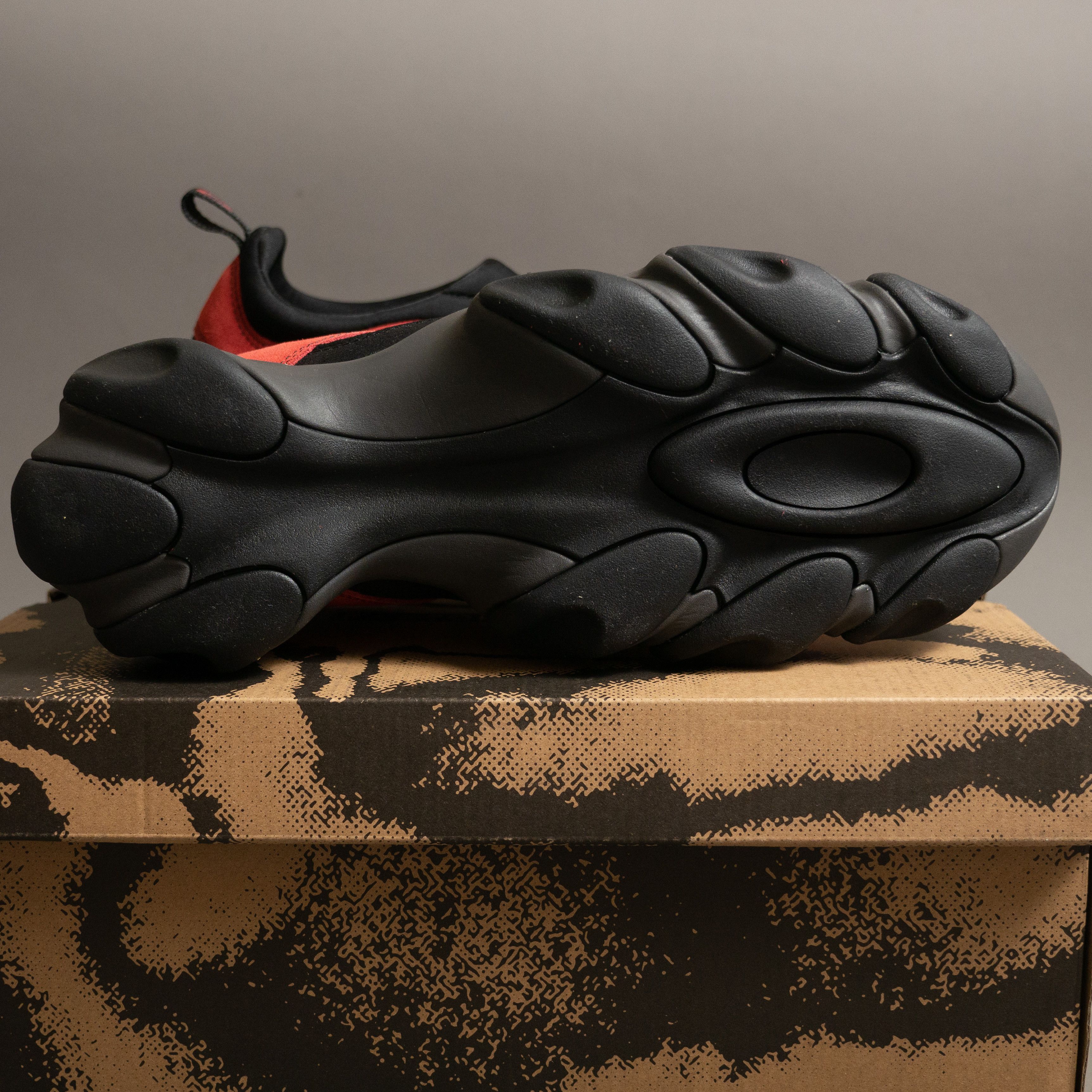 Brain Dead × Oakley Brain Dead x Oakley Suede Flesh Sandal Lava/Black Size US 11 / EU 44 - 7 Thumbnail