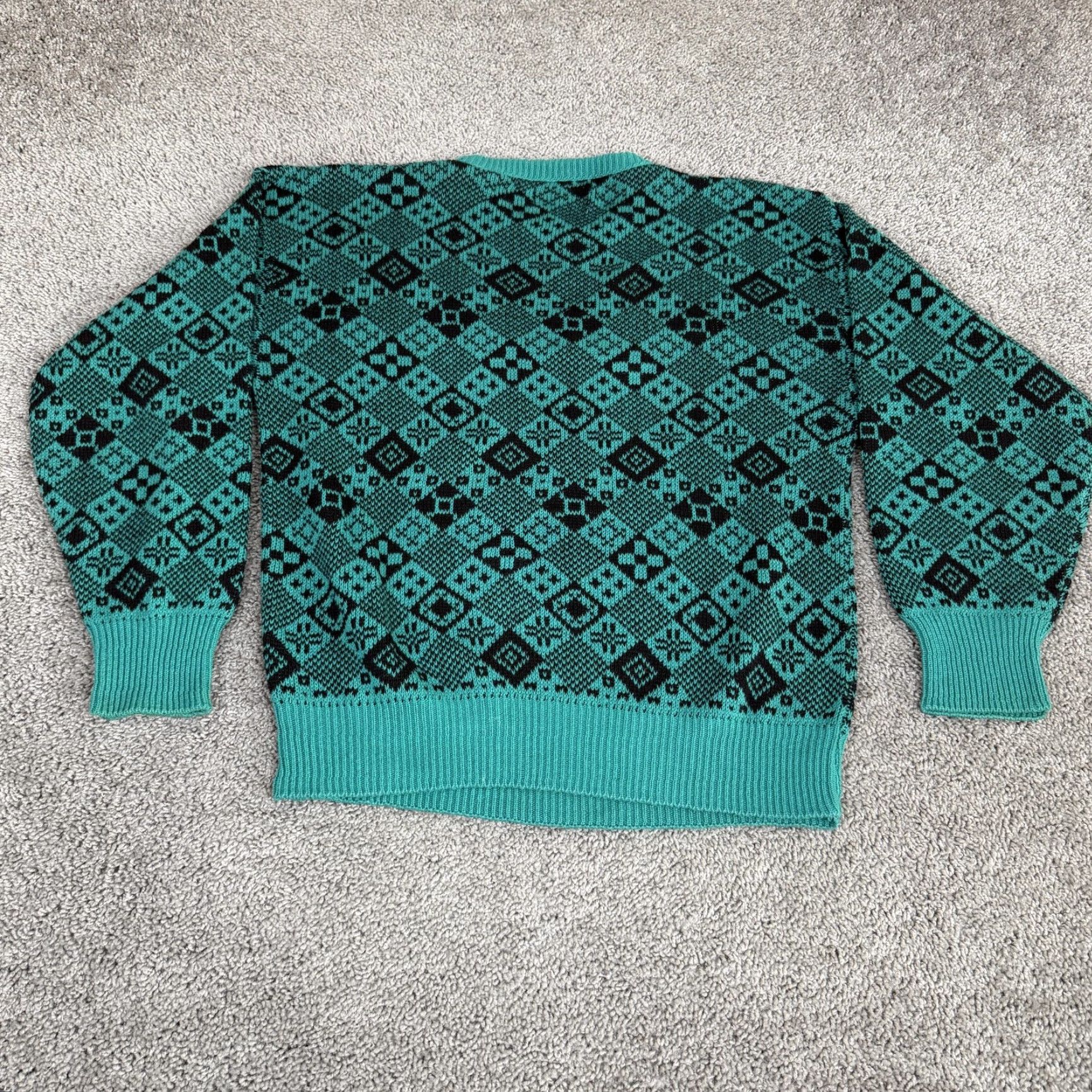 Vintage VINTAGE Newcastle Knits Sweater Mens Large Green Geometric Knit Pullover 80s Size US L / EU 52-54 / 3 - 4 Thumbnail