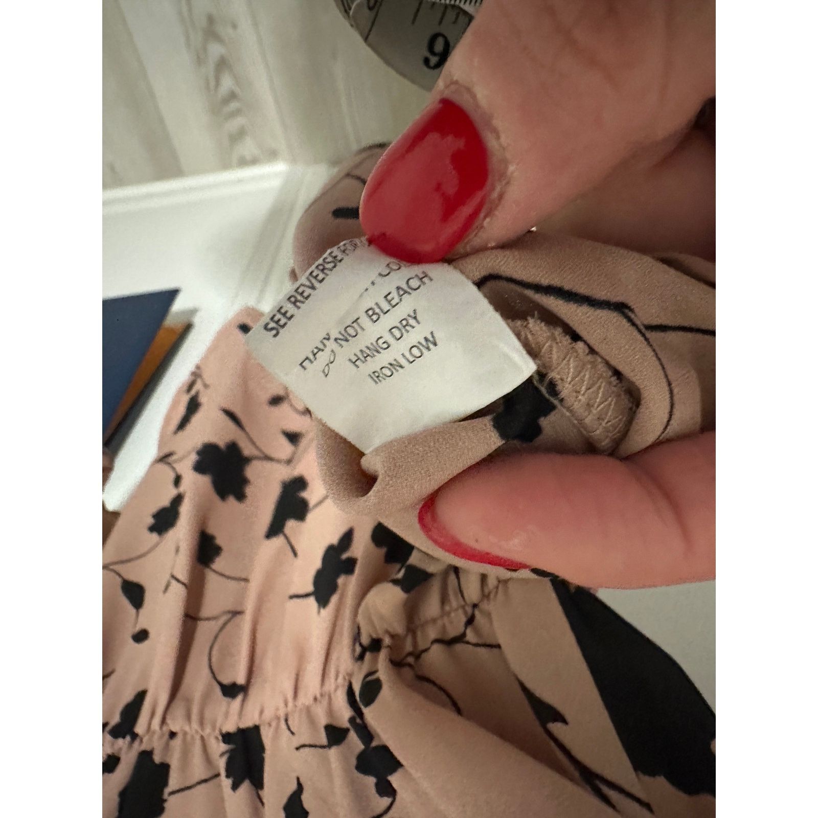 Other Sienna Sky Pink Floral Short Sleeve V-Neck Button Blouse Size M / US 6-8 / IT 42-44 - 10 Thumbnail