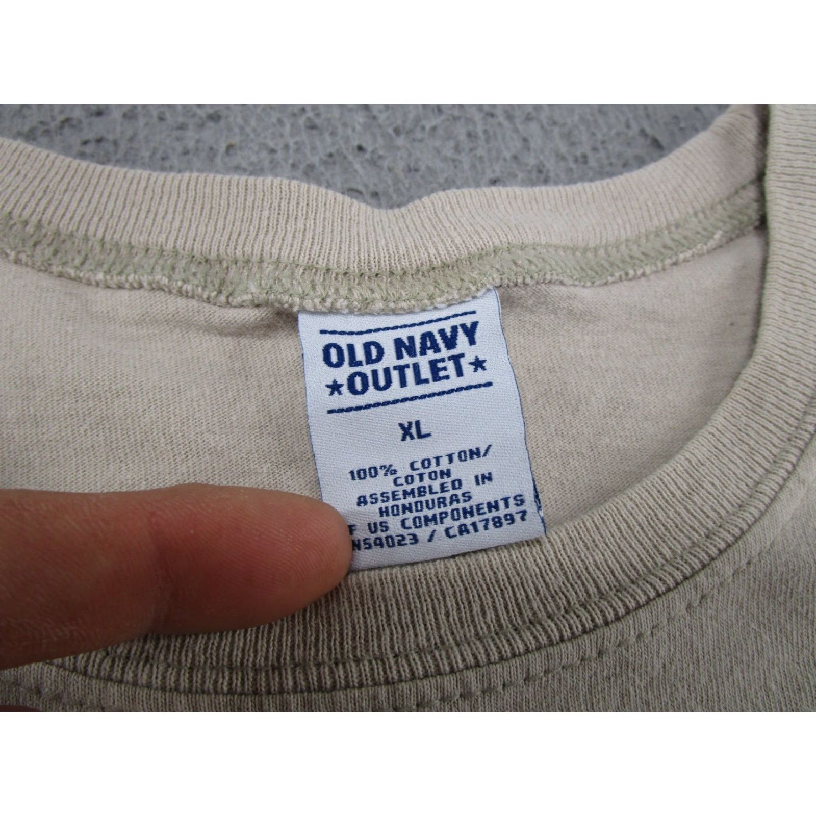 Old Navy VINTAGE Old Navy Outlet T-Shirt Mens XL Cotton Beige Crew Neck Short Sleeve Size US XL / EU 56 / 4 - 3 Thumbnail